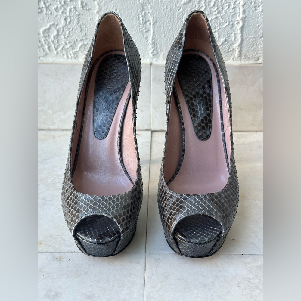 GUCCI Snakeskin Peep Toe Heels | Size 38 | ONLY WORN TWICE